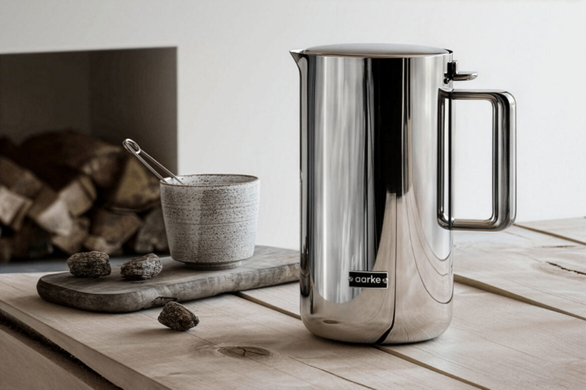 Foto © aarke AB | Aarke Kettle – Design-Wasserkocher in Edelstahl und Mattschwarz